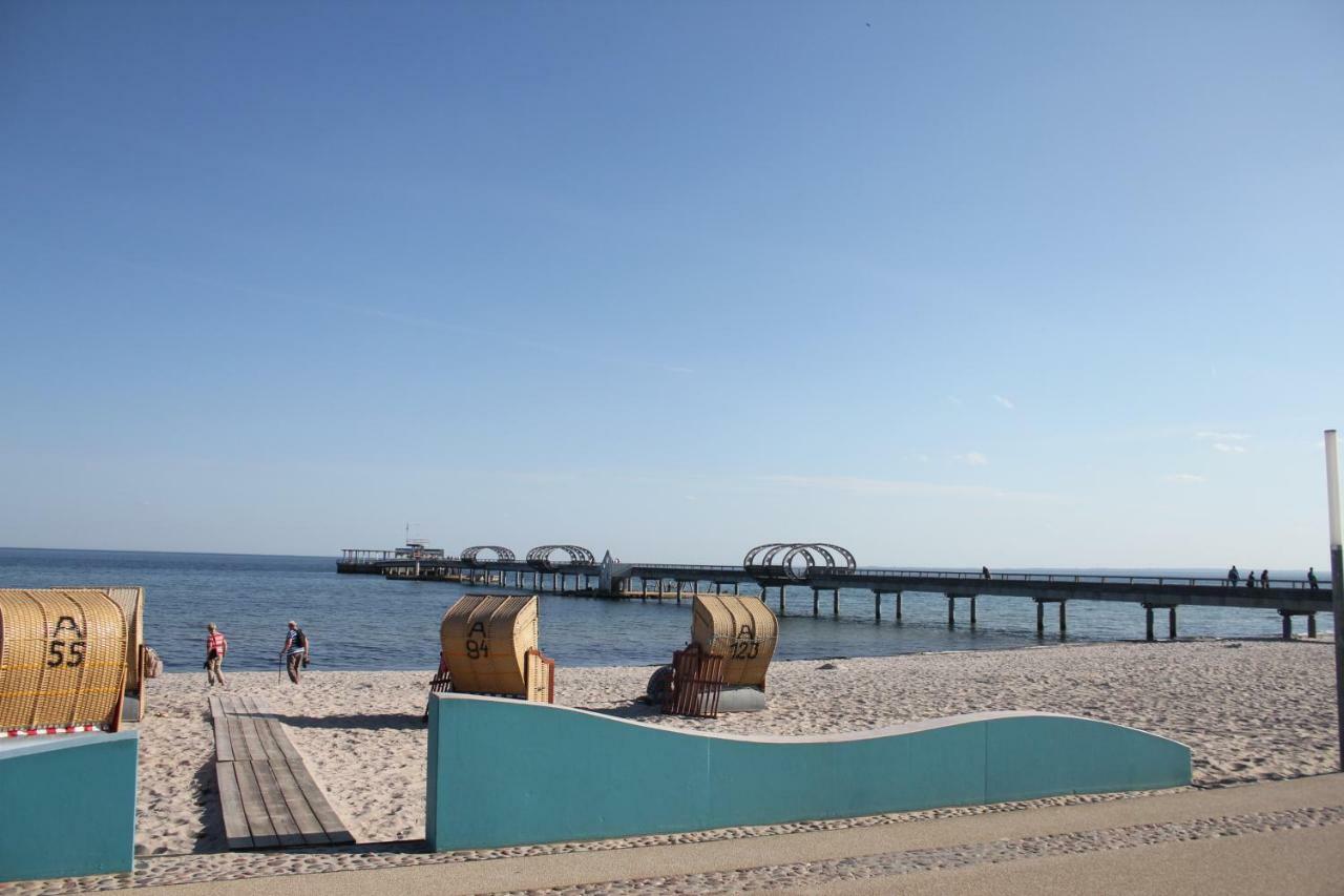 Strandlaeufer Im Kirschgarten Kellenhusen Exterior foto