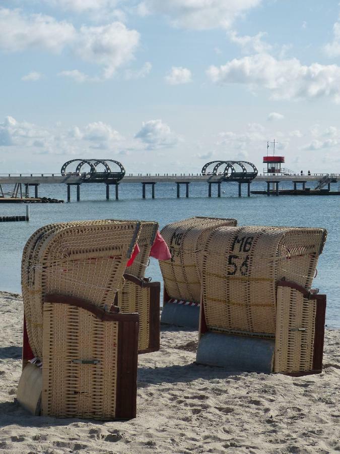 Strandlaeufer Im Kirschgarten Kellenhusen Exterior foto